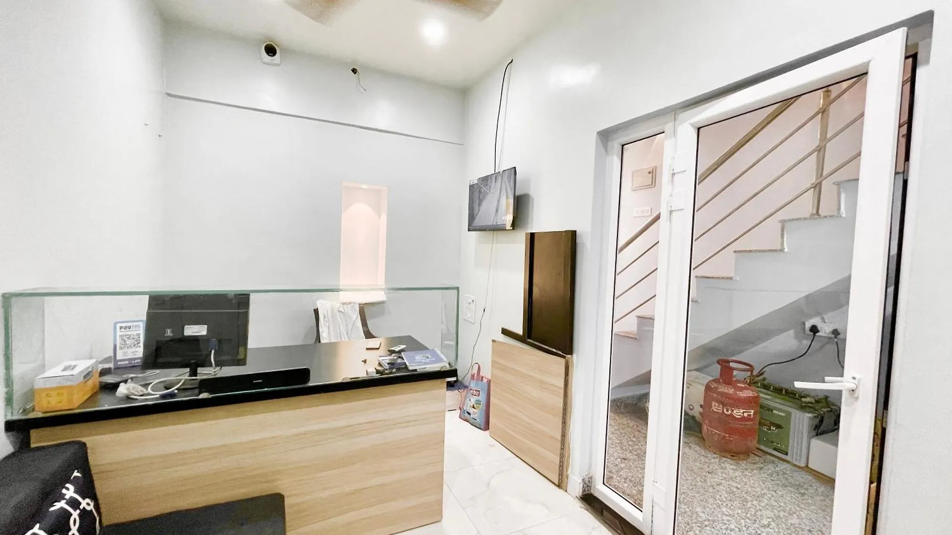 ****  Hotel The Banaras Stay ! Varanasi होटल द बनारस स्टे, பனாரஸ் தங்கும் ஹோட்டல்F, Air-Conditioned Hotel With Off Site Parking Availability, Near Kashi Vishwanath Temple, And Ganga Ghat Hindistan